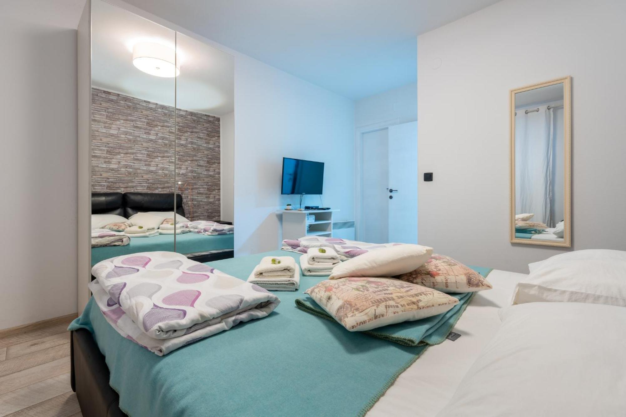 Apartments Villa Sol Стон Экстерьер фото