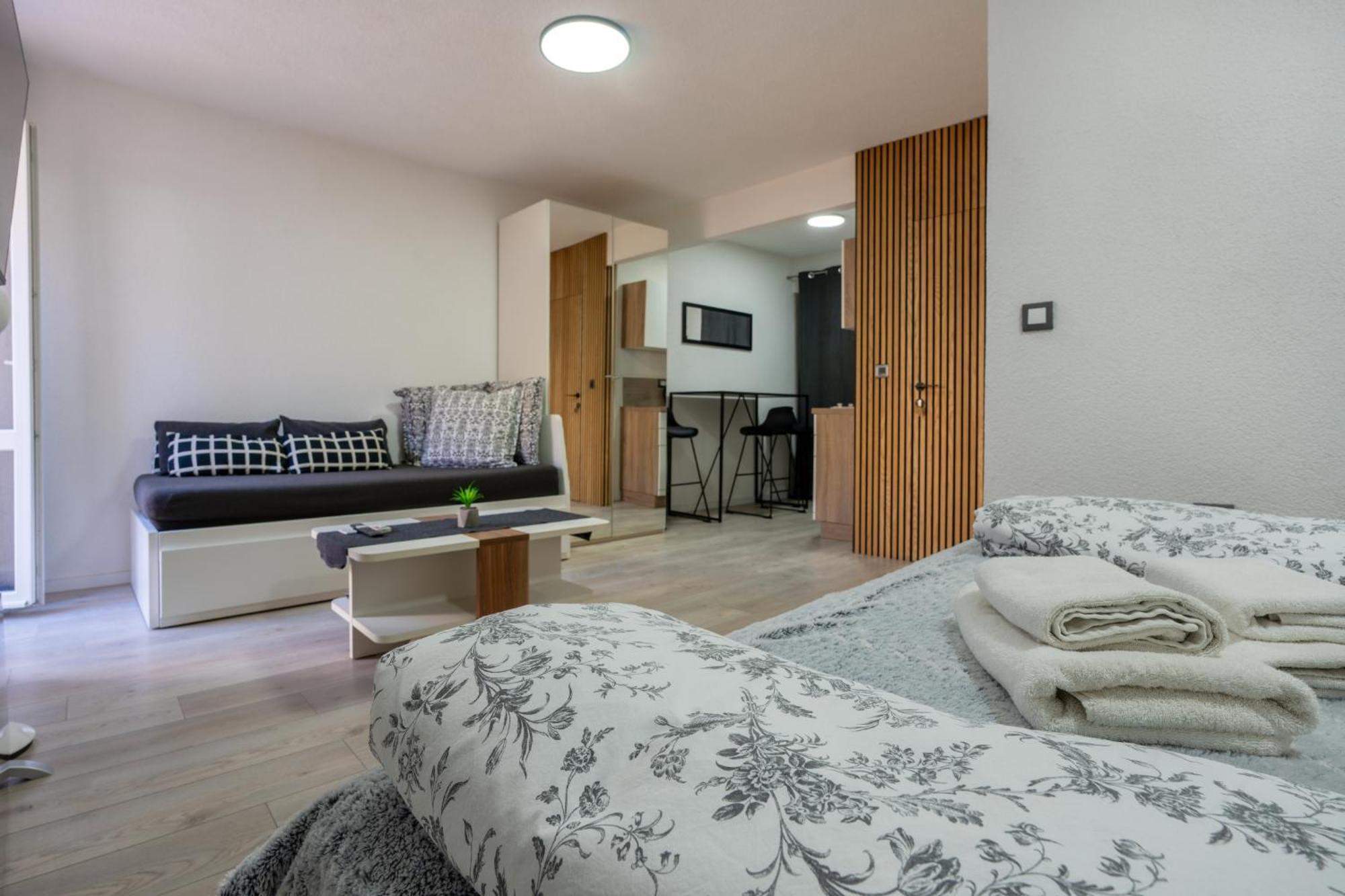 Apartments Villa Sol Стон Экстерьер фото